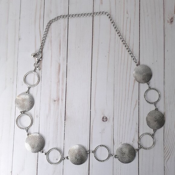 Solid Disc & O-Ring Circle Silvertone Chain Belt - Picture 7 of 7